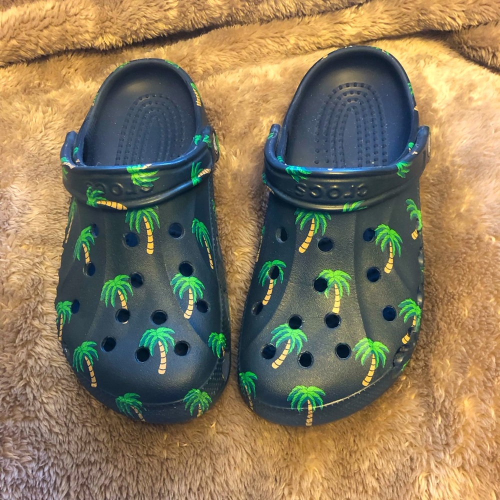 Crocs - Like New!